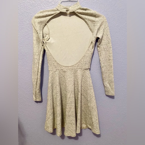 Darling turtleneck dress with open back - Picture 4 of 7